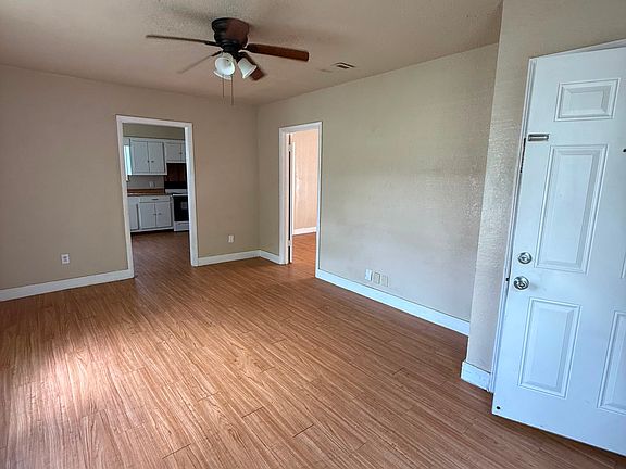 5th image of 4024 Howard St APT B