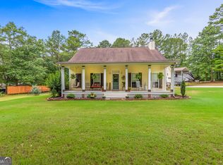 305 Dr Elliott Rd, Newnan, GA 30263