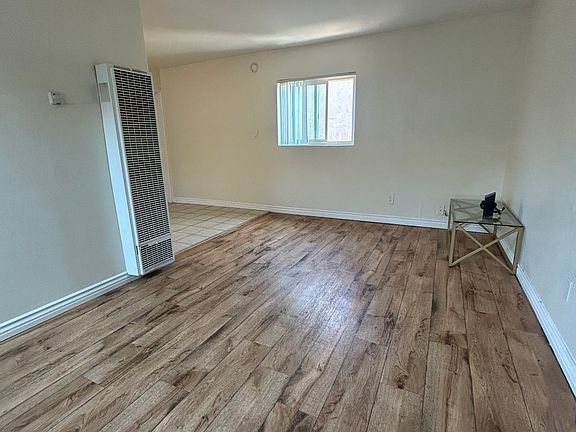 3rd image of 4438 Kansas St #1/2