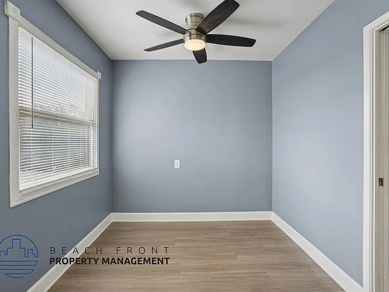 3828 Carolina St. — Photo 12