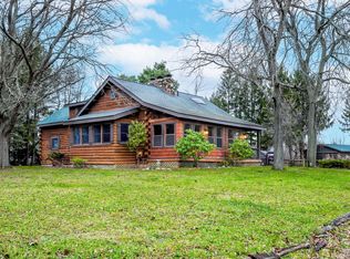 10169 Van Vleet Rd, Gaines, MI 48436