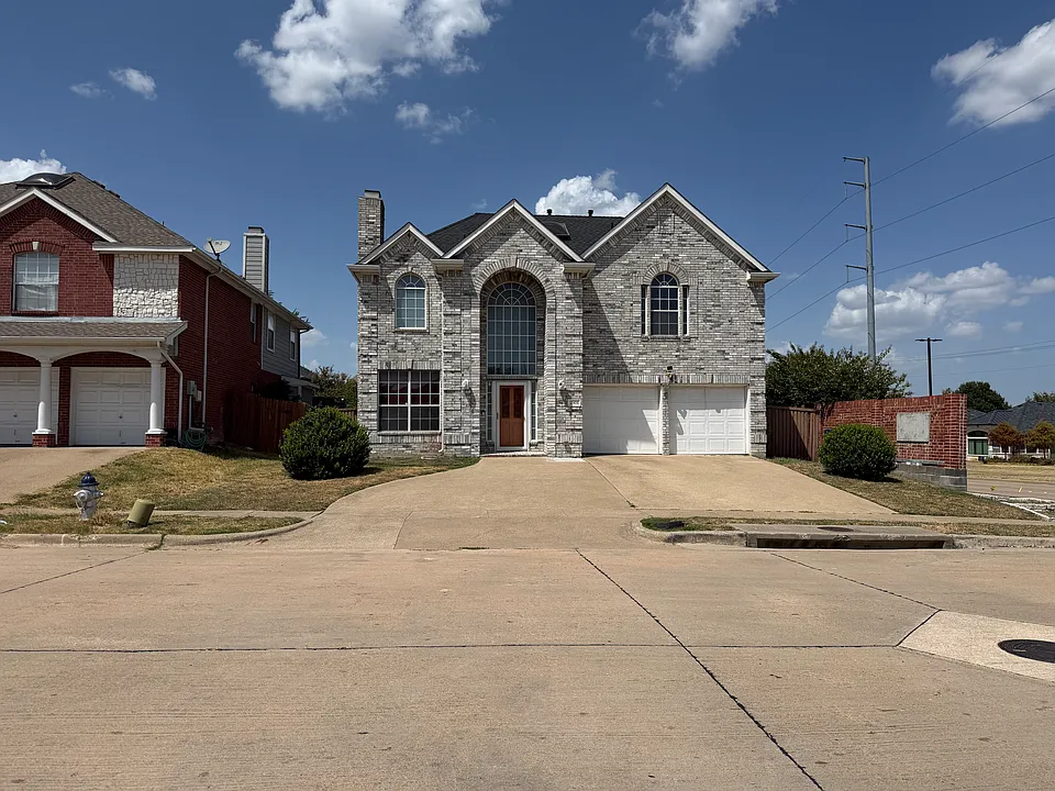 2501 Stetson Dr