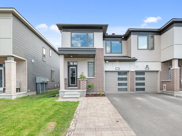 2176 Winsome Ter, Ottawa, ON K4A 5N1