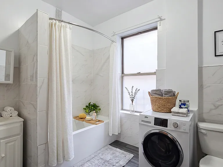 532 W 143rd St #52 — Photo 5