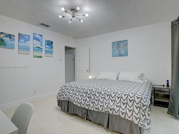 5th image of 1700 SW 20th St #1