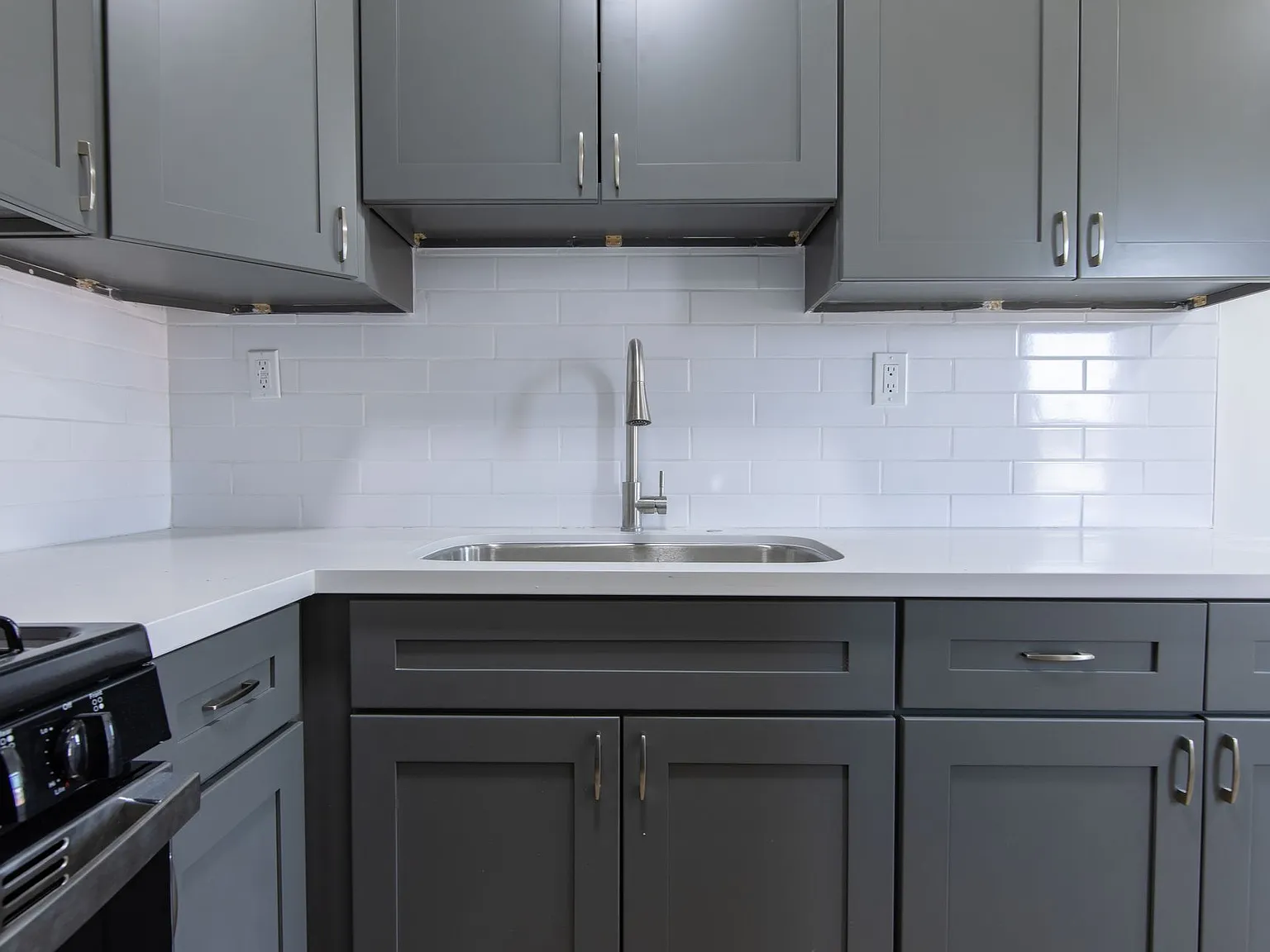St. Andrews II Apartments | Historic and Renovated Homes with Views Of LA — Photo 1