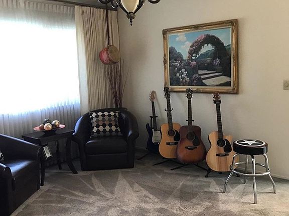 2nd image of 1855 Scenic Dr APT C