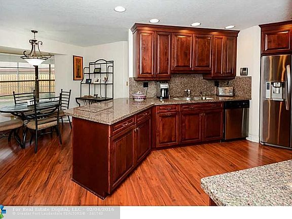 3rd image of 1280 NW 111th Ave