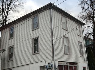 935 W Beverley St APT B, Staunton, VA 24401