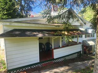 1127 Hungry Hollow Rd, Vandergrift, PA 15690
