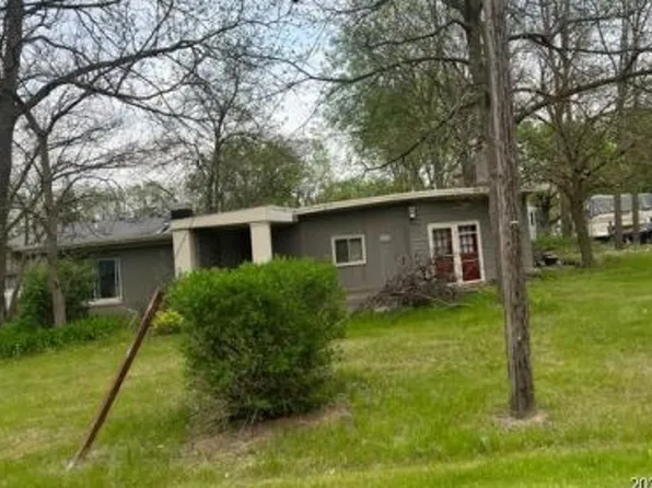 1131 Kettering St, Burton, MI 48509