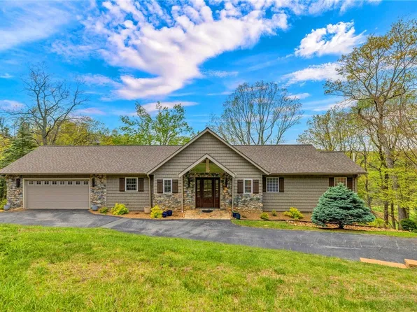 60 Sir Richards Court, Roaring Gap, NC 28668
