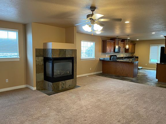 2nd image of 1343 E Lake Springs Ln