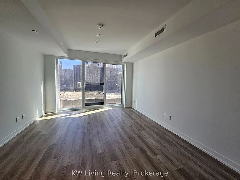 771 Yonge St #1109 — Photo 5