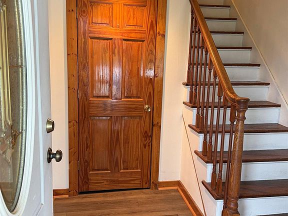 4th image of 319 Blue Hill Road