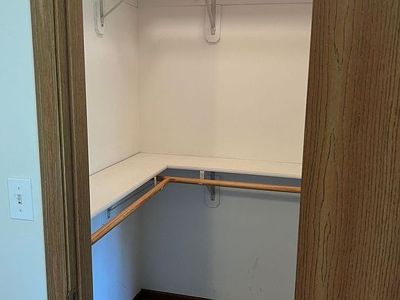 4th image of 2623 E Oakbrook Dr