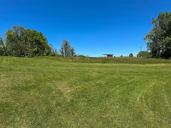3rd image of 1376 Neave Milford Rd