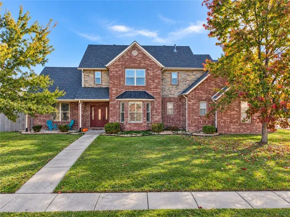 3703 N 4th St, Rogers, AR 72756