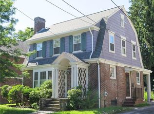 129 Woodbine St, Providence, RI 02906