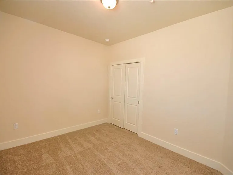 2222 Creekside Ln #C — Photo 31