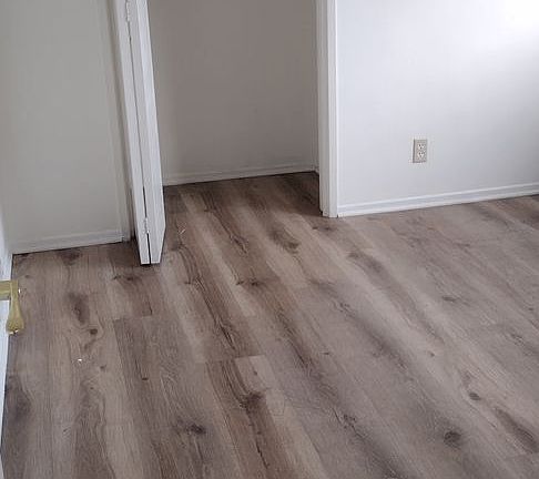 2nd image of 960 S New Hampshire Ave APT 4