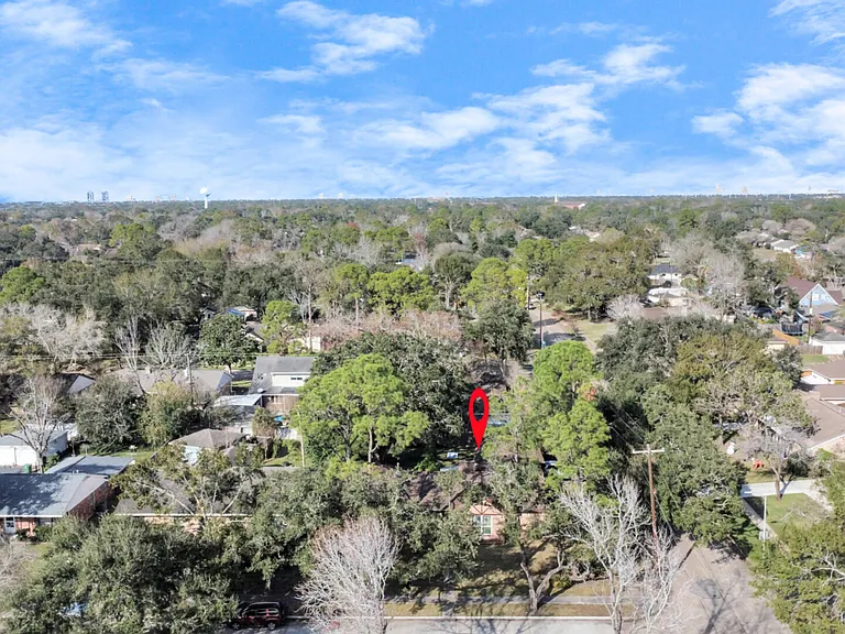 Arboles Dr — Photo 31
