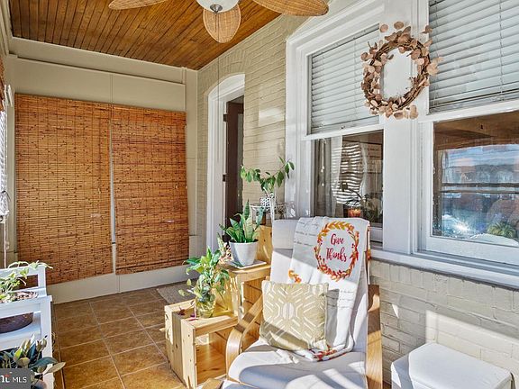 2nd image of 480 Markle St