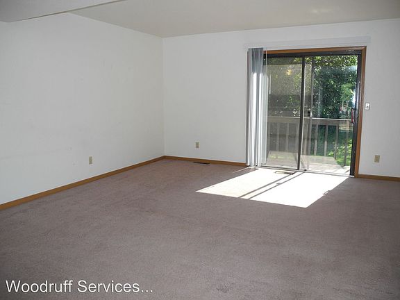 3rd image of 600 E Campus Dr APT 5D