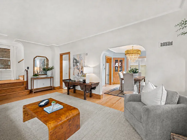 1512 E Olive St — Photo 4