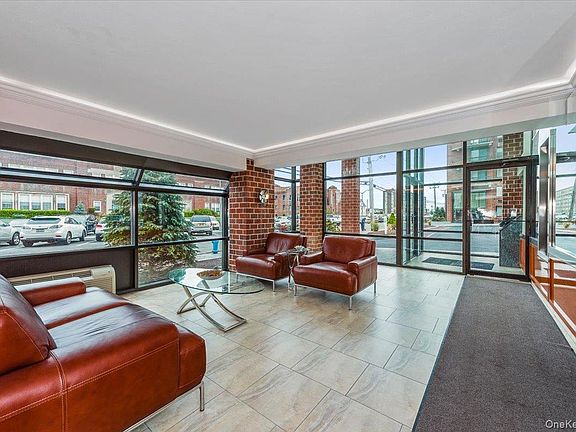 2nd image of 750 W Broadway #3M