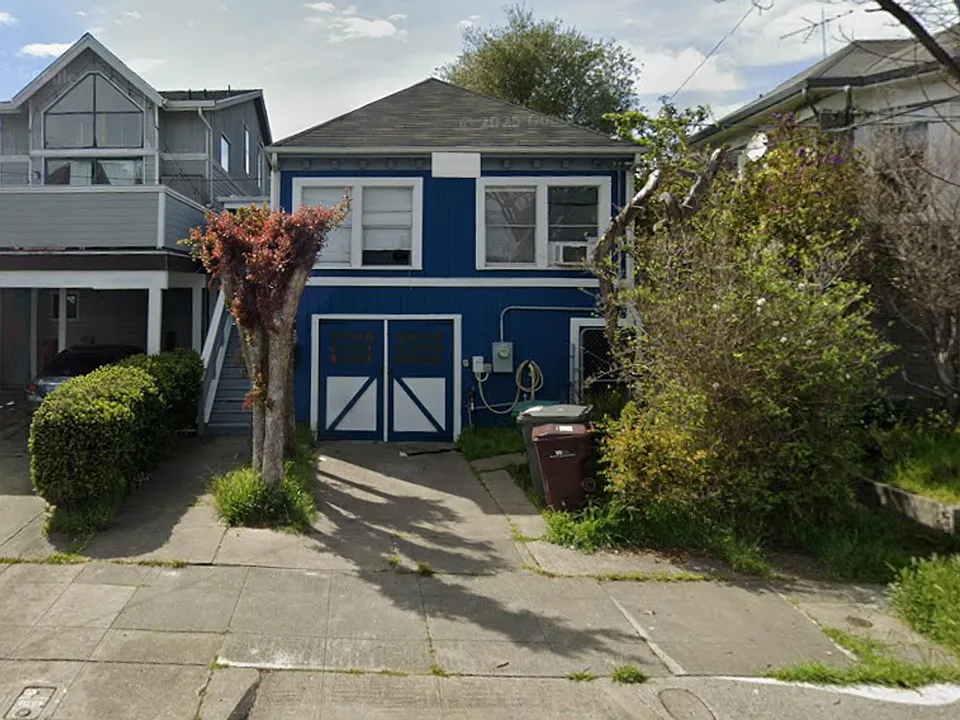 5913 Vallejo St