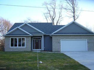 5620 Alpine Rdg, Stevensville, MI 49127
