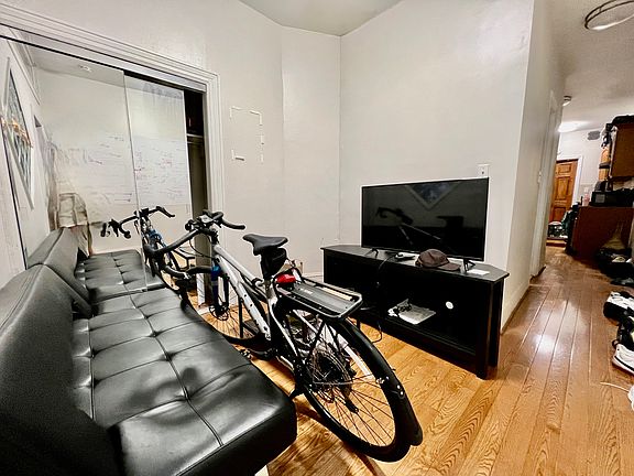 4th image of 1735 2nd Ave #5F