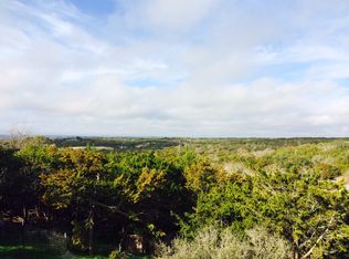 207 Robertson Rd, Kerrville, TX 78028