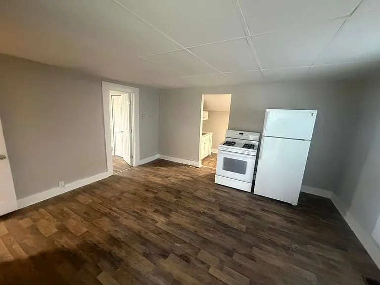 1043 S Bell St #1 — Photo 3