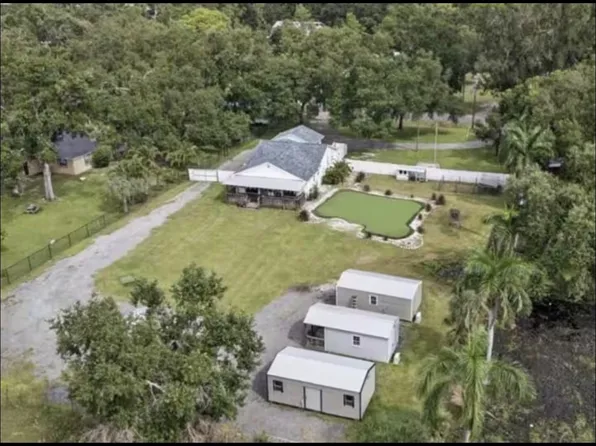 3813 101st St E, Palmetto, FL 34221