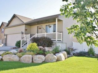 1689 Shady Pine Dr, Idaho Falls, ID 83404