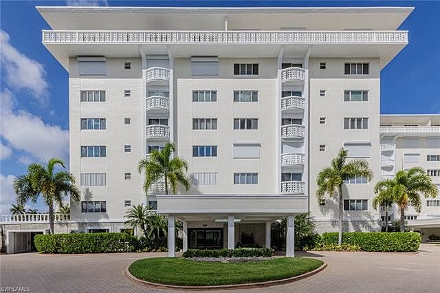 1st image of 3401 Gulf Shore Blvd N