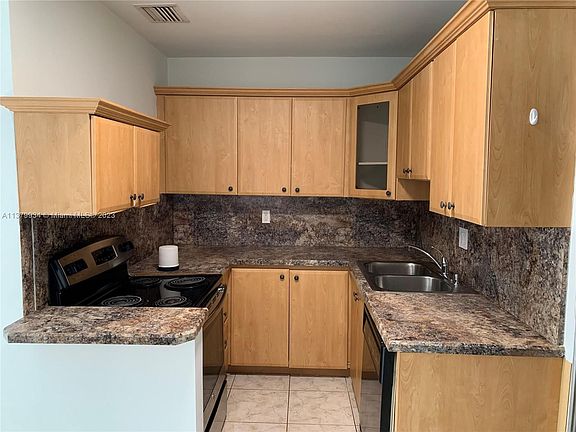 2nd image of 1115 NE 10th St #1115