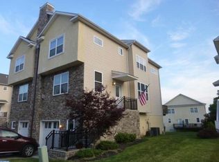 709 Valley Green Ct, Philadelphia, PA