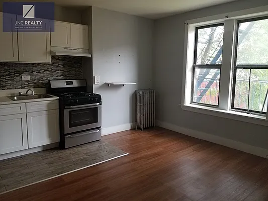 Rented by Voro, LLC | media 15