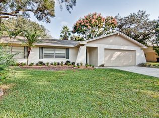220 Greenwoods Ln, Lakeland, FL 33813