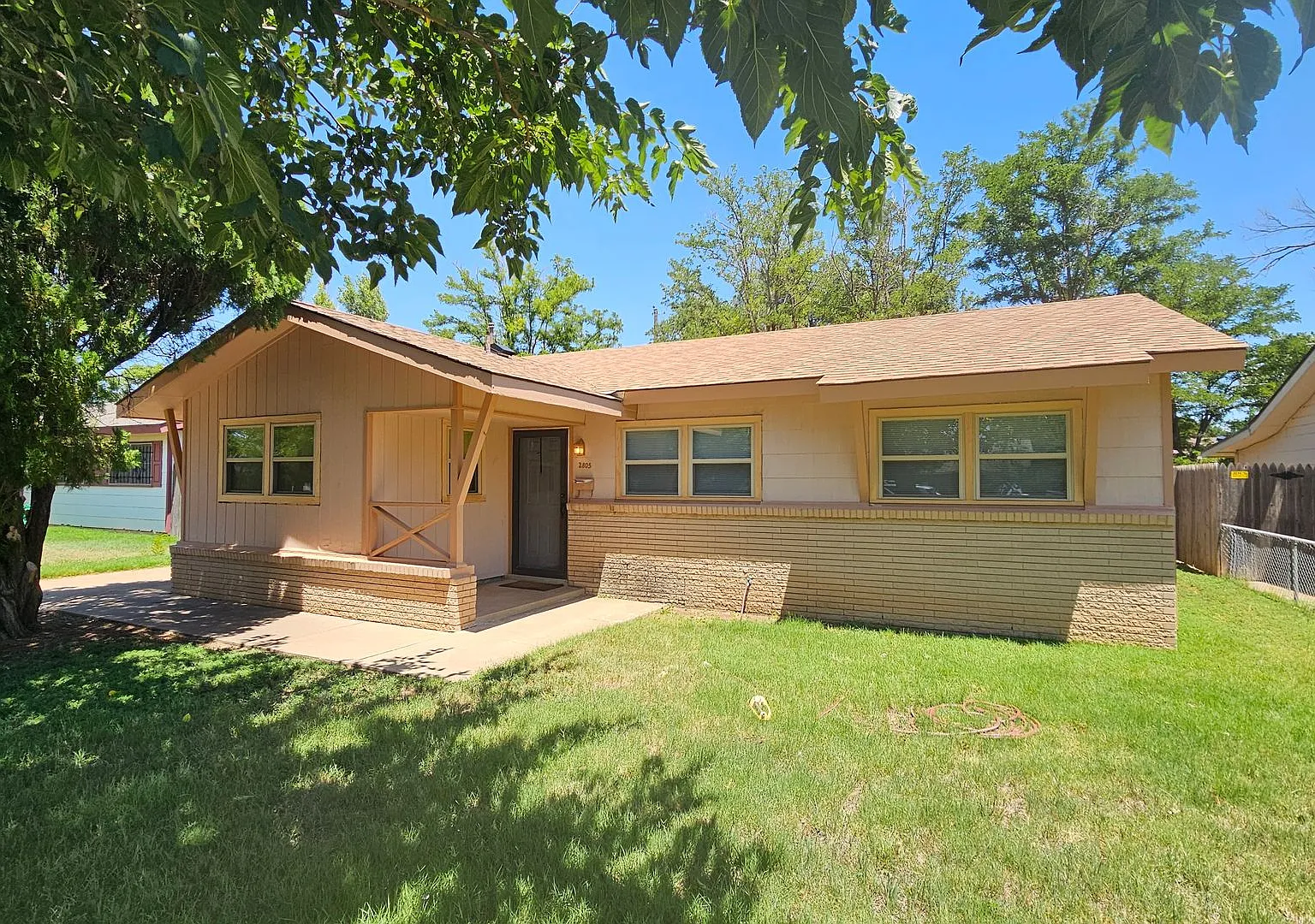 Beautiful Lawndale Home - 3br 2ba — Photo 1