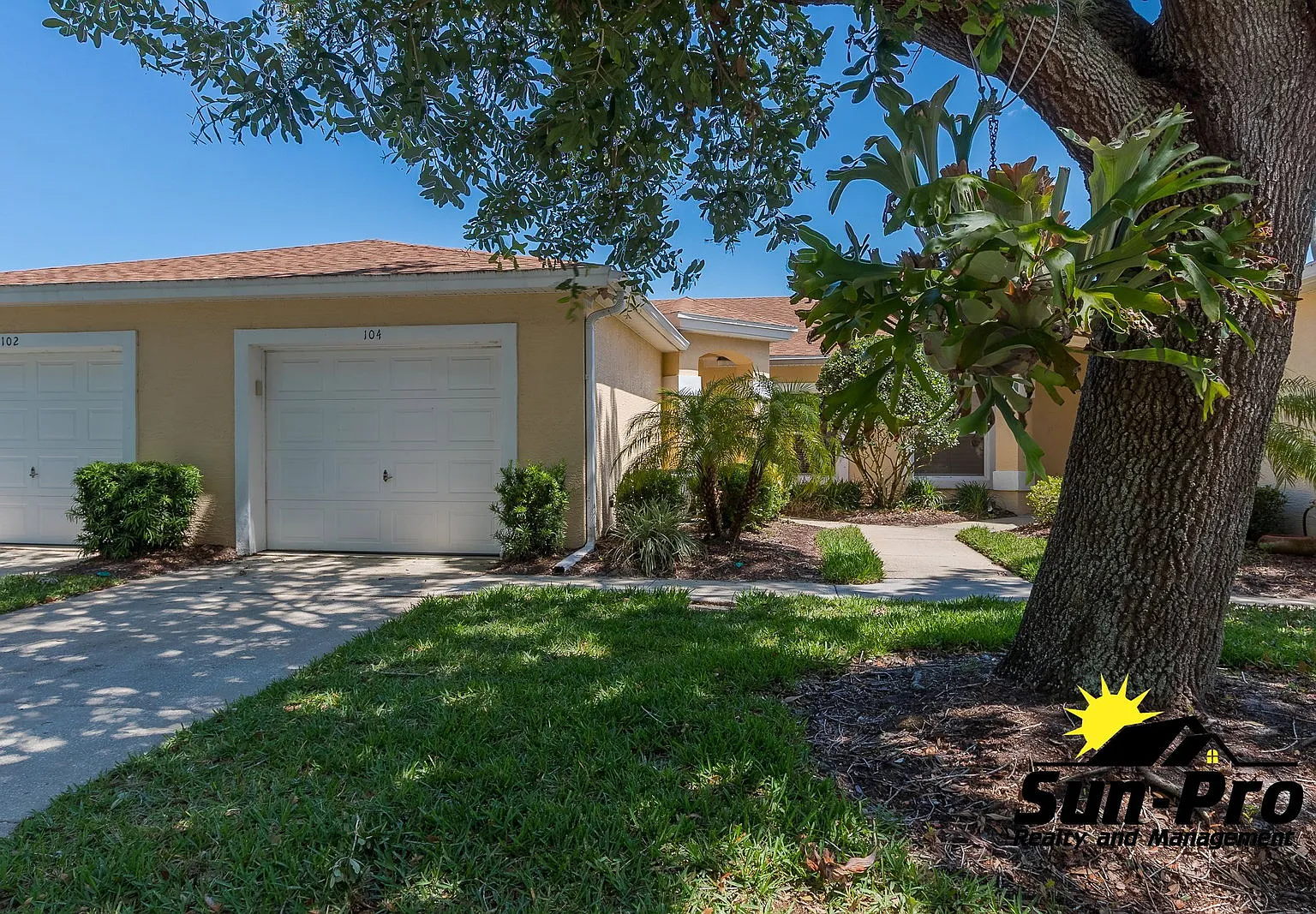 2 bed, 2.0 bath, 1066 sqft, $1,995 — Photo 1