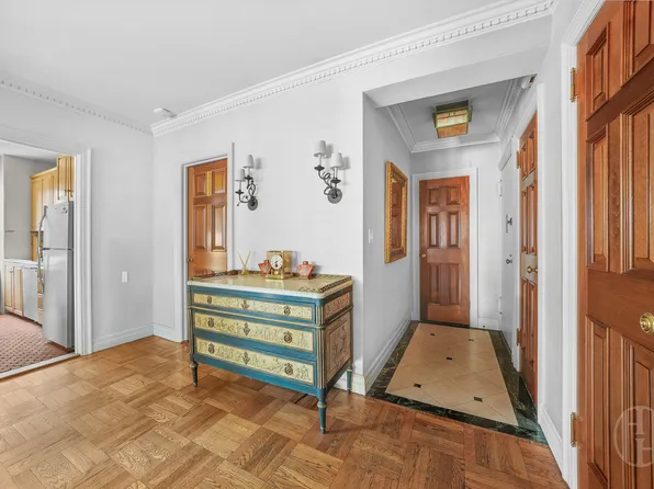 45 East End Avenue image 10 of 20