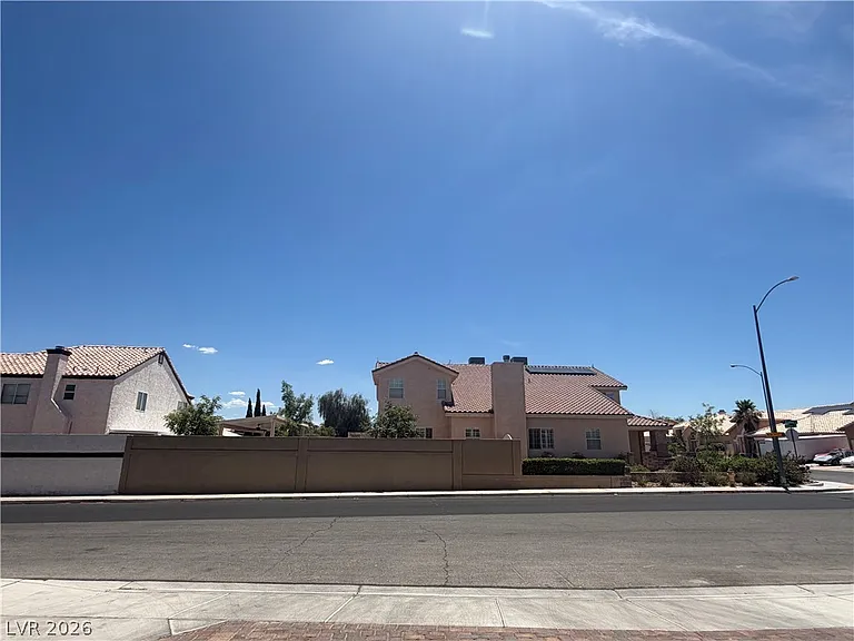 6460 W Diablo Dr — Photo 7