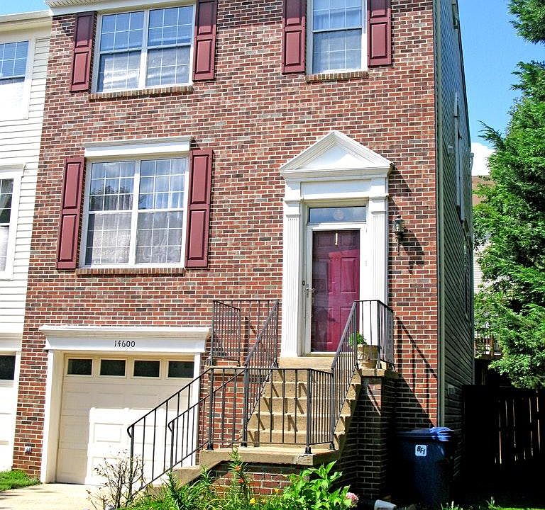 Corner Townhome - Exterior