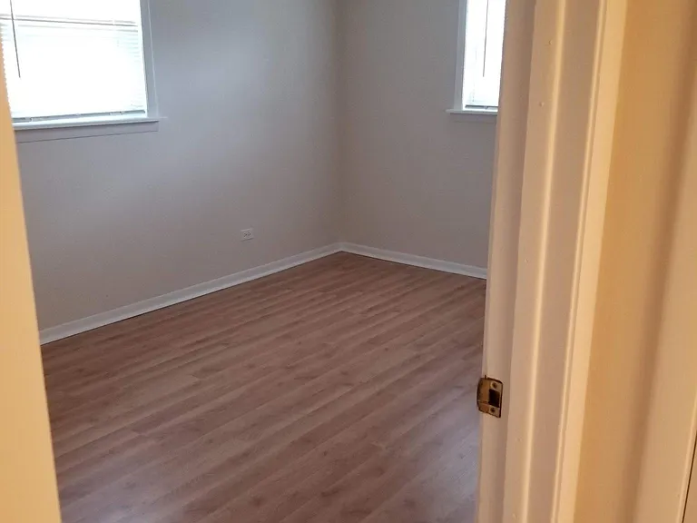 7 N Main St #4 — Photo 7