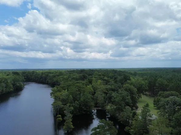 250 Long Bluff Road, Currie, NC 28435