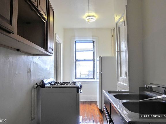 4th image of 261 Gates Ave APT 5B